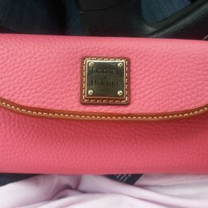 Dooney & Bourke Bags - Dooney & Bourke wallet Dooney & Bourke Bags - Dooney & Bourke wallet